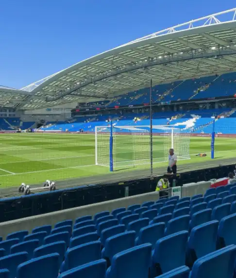 Premier League Journée 37 : Affiches, enjeux clés et billetterie (13–17 mai 2026)