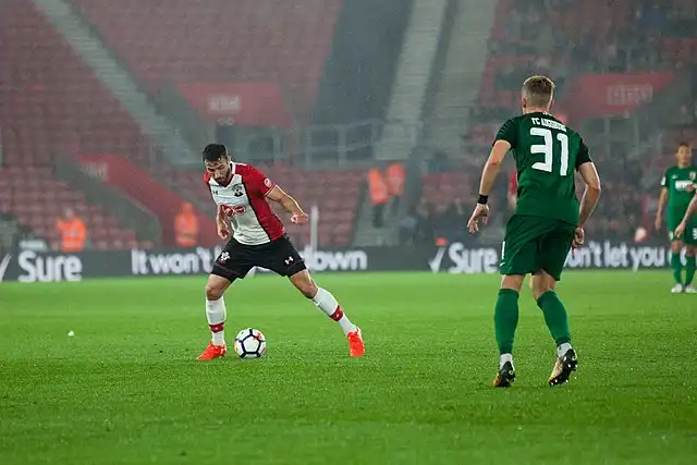 Combien de temps d’attente pour une Billetterie Southampton en abonnement saison  ? background image