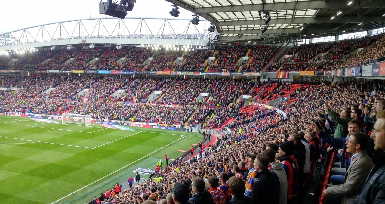 Comment fonctionnent les catégories de stades UEFA en 2025/26