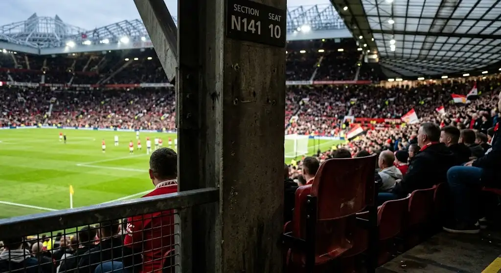 Pire endroit où s’asseoir à Old Trafford background image