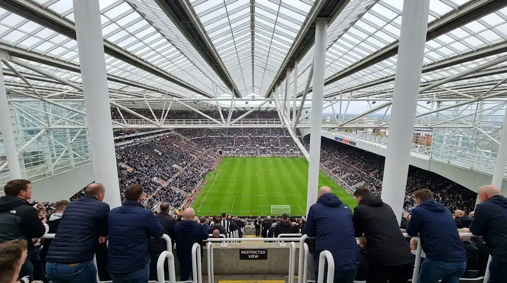 Pire endroit où s’asseoir à St. James’ Park background image